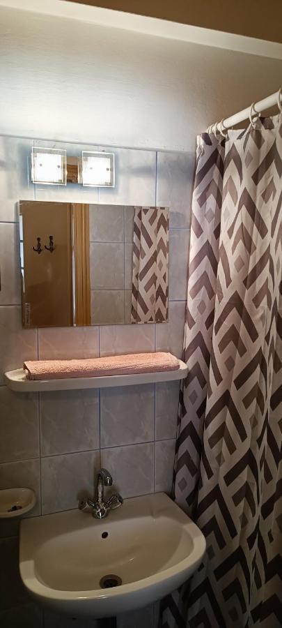 Rozsa Apartman Zalakaros Apartment ภายนอก รูปภาพ