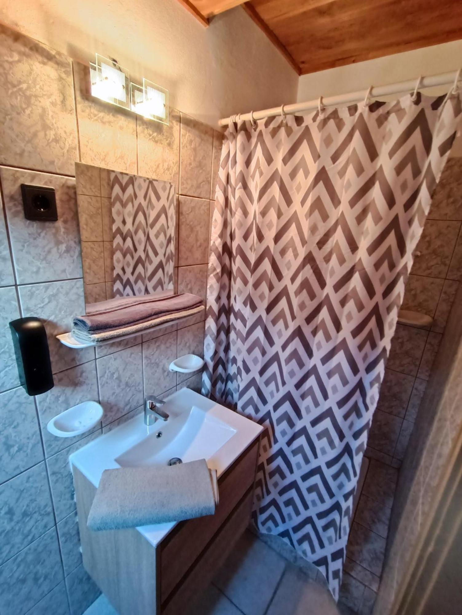 Rozsa Apartman Zalakaros Apartment ภายนอก รูปภาพ
